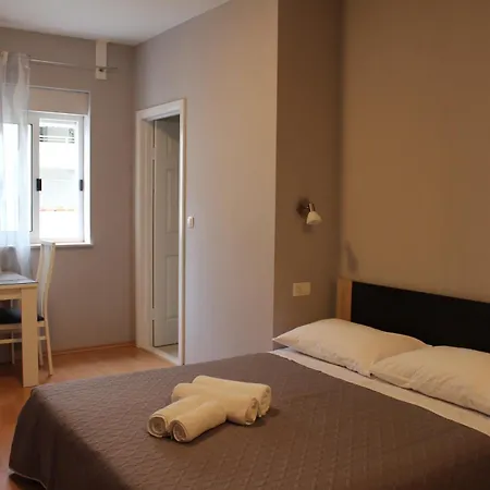Appartamento Beachside Znjan *
